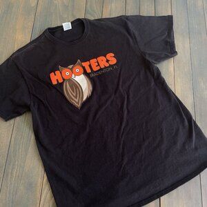 Hooters Bradenton FL Black Short Sleeve T-Shirt Top - Mens Size Large (K8)